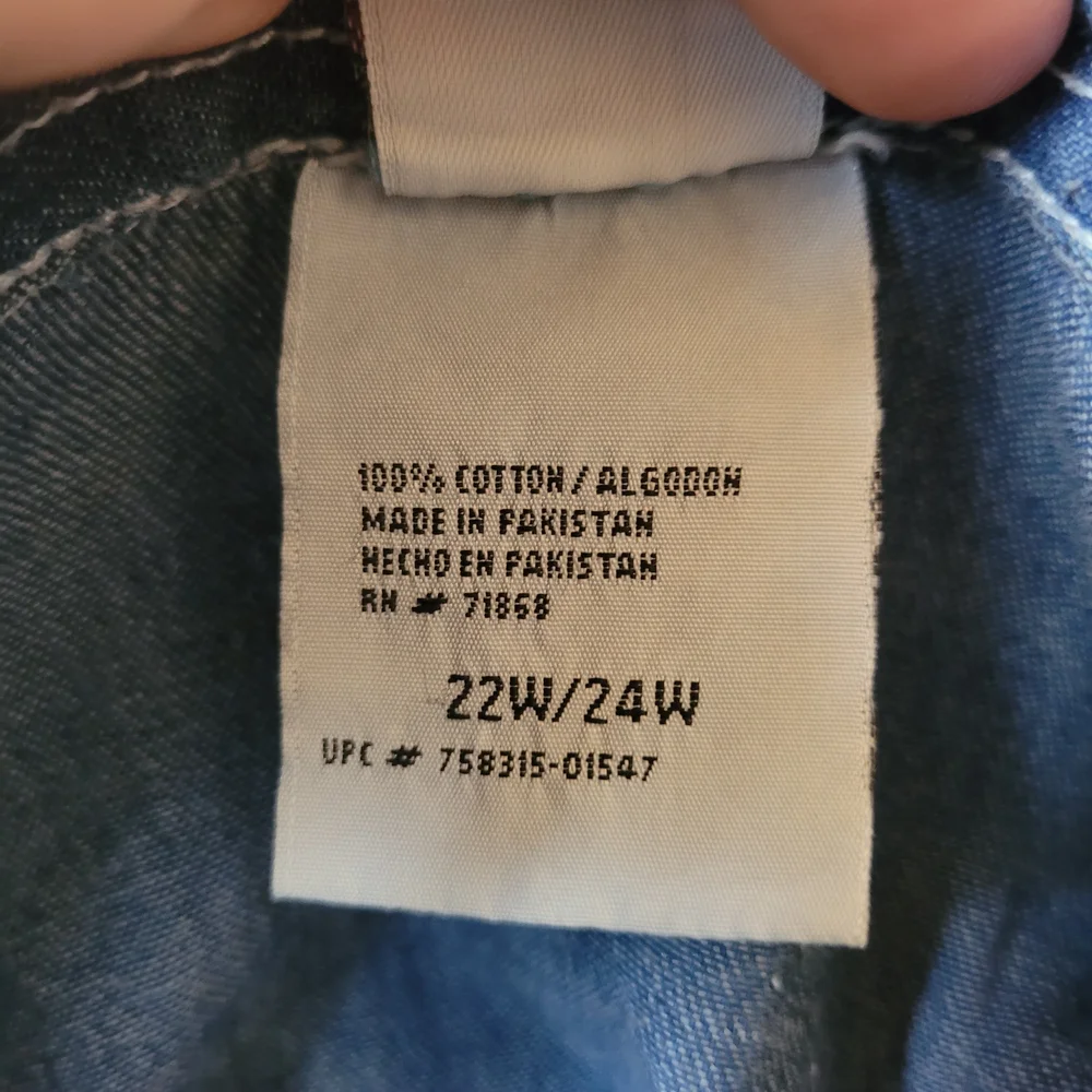 Peanuts Snoopy on Red Doghouse Label - Picture 4 of 4